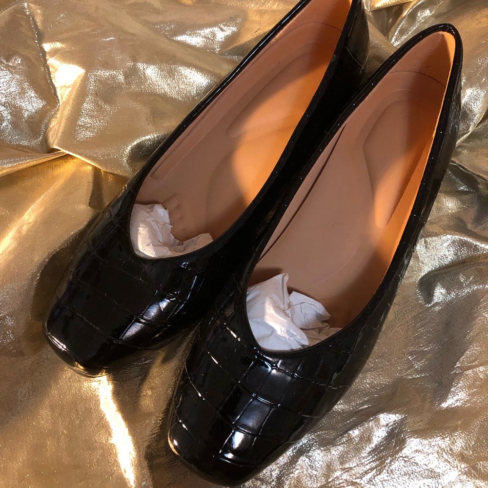 Croc-Embossed Black Square-Toe Women’s Ballet Flats